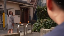 JUQ-333 愛を確かめたくて妻と絶倫の後輩を2人きりにして3時間…抜かずの追撃中出し計16発で妻を奪われた僕のNTR話 栗山莉緒