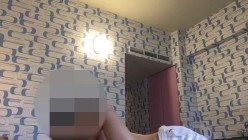 《台湾情侣泄密》大叔周末重金约炮出来兼职赚零花钱的学生妹