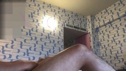 《台湾情侣泄密》大叔周末重金约炮出来兼职赚零花钱的学生妹