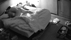 安防酒店偷拍精品作者强推 谁家女朋友被抱起来操对白清晰，叫床真好听