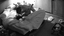 安防酒店偷拍精品作者强推 谁家女朋友被抱起来操对白清晰，叫床真好听