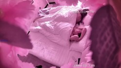 【酒店偷拍】这女的是真浪，男友的大JJ完全满足不了。各种的挑逗男友，舔男友菊花，舔男友脚，上帝视角