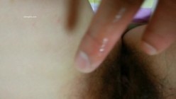 公司团建小伙下药迷翻美女同事 玩了一下她的B 怕坐牢没敢操