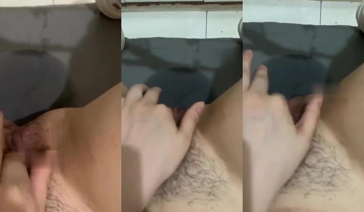 真实母狗邻居【独恋猫猫】 调教邻居母狗，露脸，喝尿，操尿，SM，骚话对白