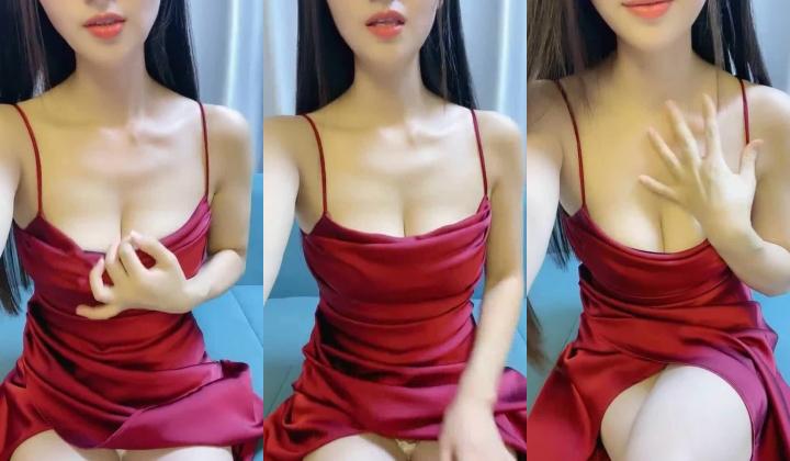 完美身材御姐【水水水水jy】脱衣秀展示 大胸 震动棒自插了~漂亮乖巧，小