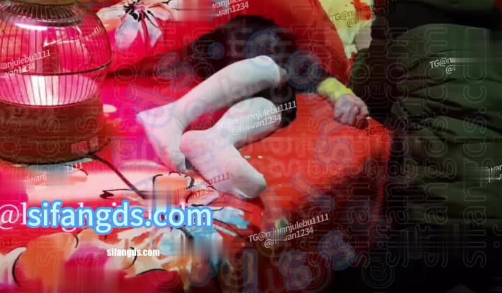 国内大神真实死猪玩良家少妇，无意识爆操翻眼