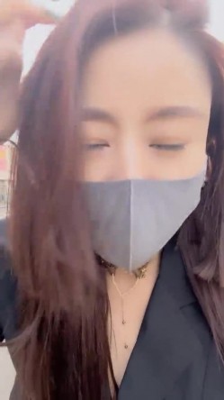 宝马车主【流过眼泪的眼睛】野外跳蛋~车里喷水~诱惑技师 截图6