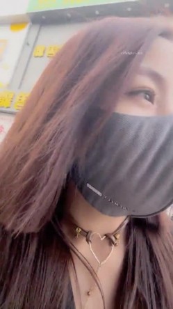 宝马车主【流过眼泪的眼睛】野外跳蛋~车里喷水~诱惑技师 截图10