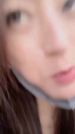 宝马车主【流过眼泪的眼睛】野外跳蛋~车里喷水~诱惑技师 截图12
